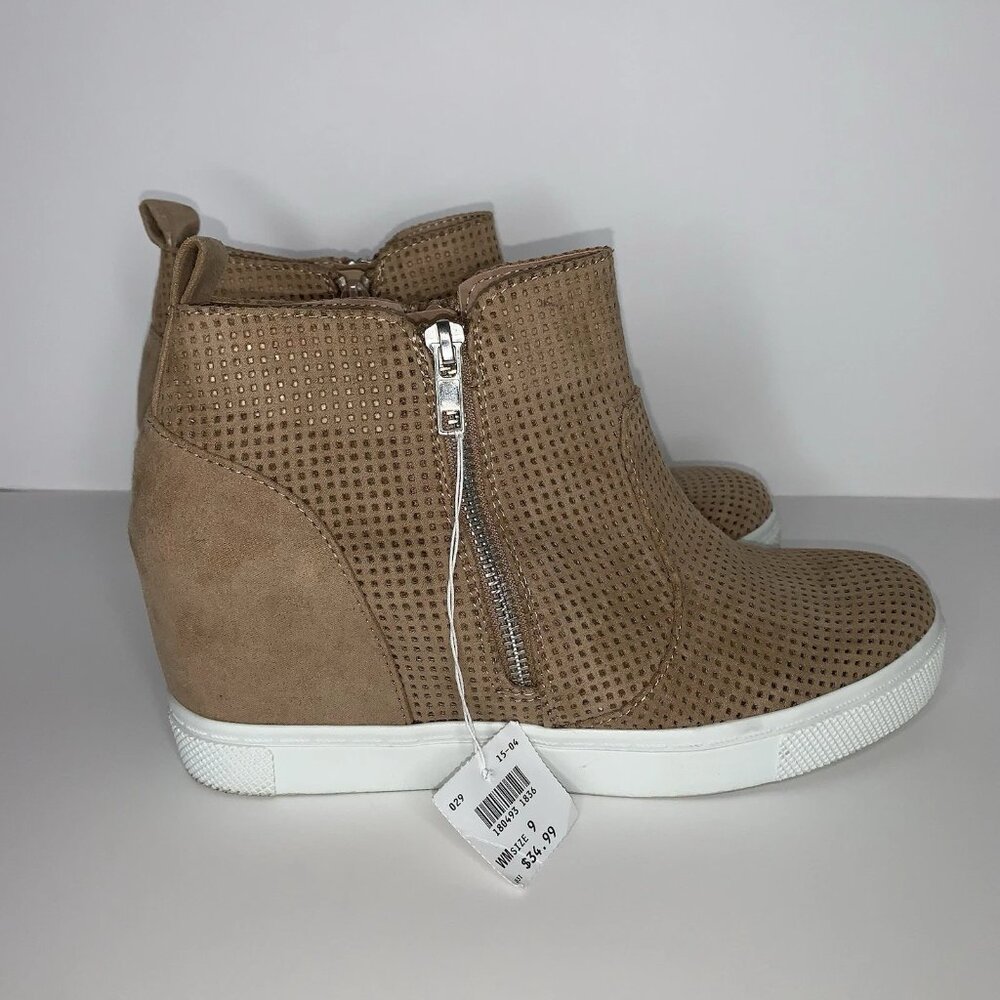 Brash HIDDEN WEDGE Perforated BOOTIES Women 9 Camel Zipper Ankle Sneaker Boots